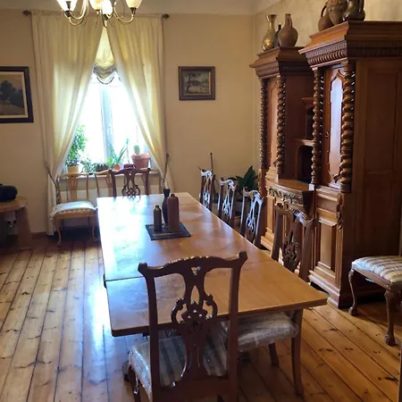 Classical On Alberta St Free Locked Parkings 民宿 里加