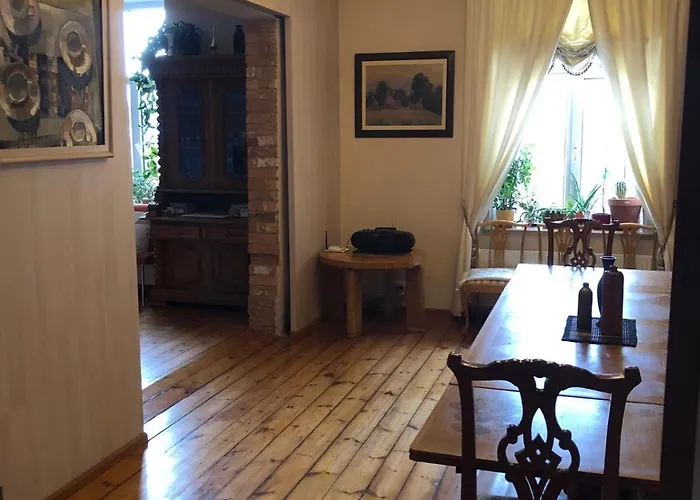 Classical On Alberta St Free Locked Parkings *