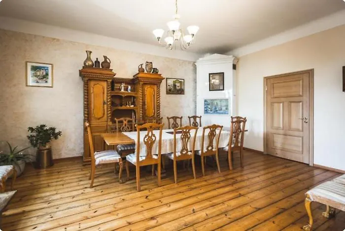 Classical On Alberta St Free Locked Parkings